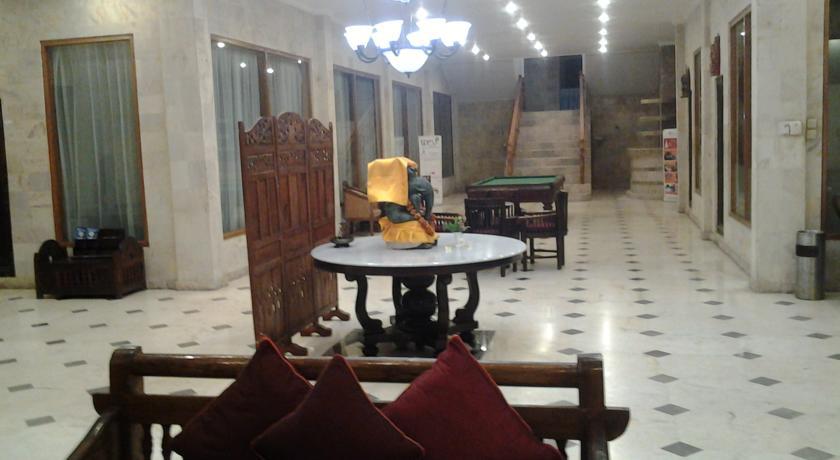 Oyo 2334 Melka Excelsior Hotel Singaraja Extérieur photo