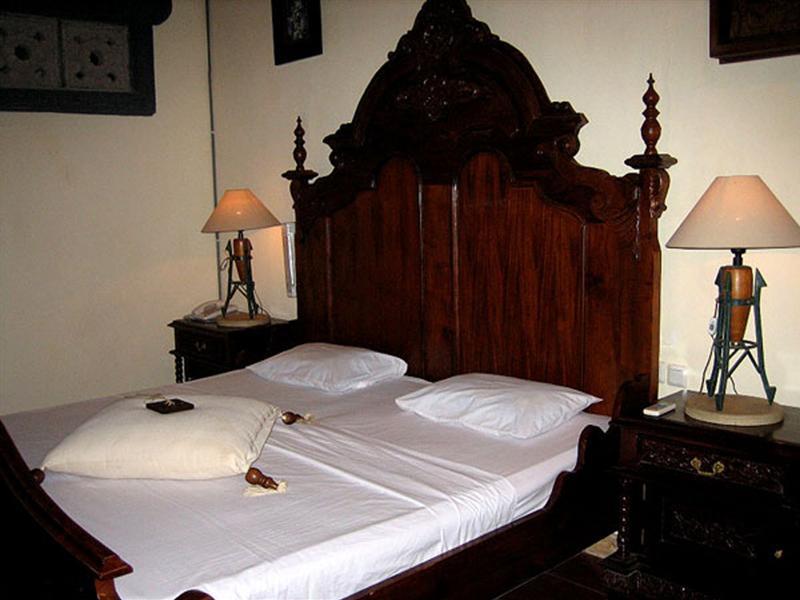 Oyo 2334 Melka Excelsior Hotel Singaraja Extérieur photo