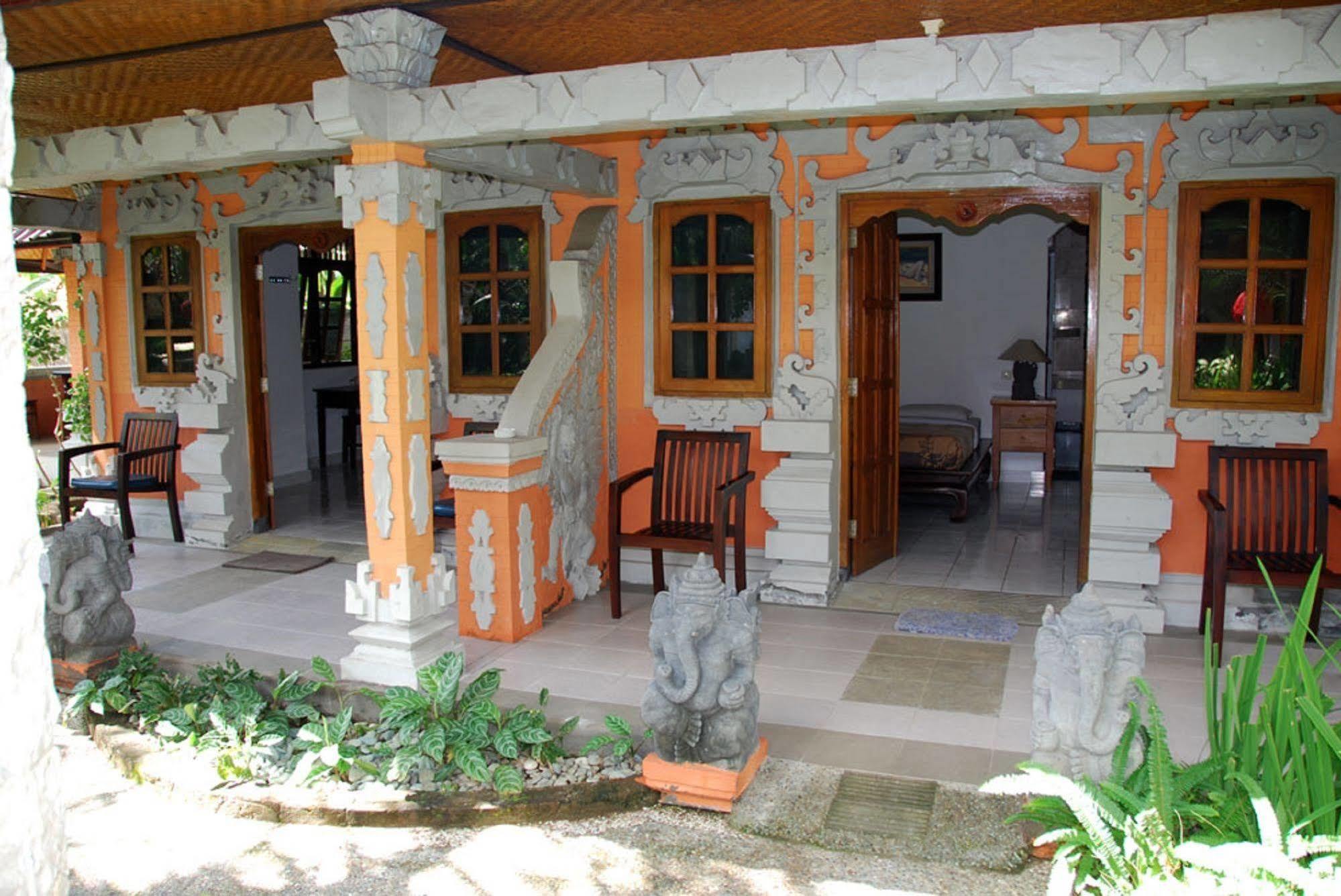 Oyo 2334 Melka Excelsior Hotel Singaraja Extérieur photo