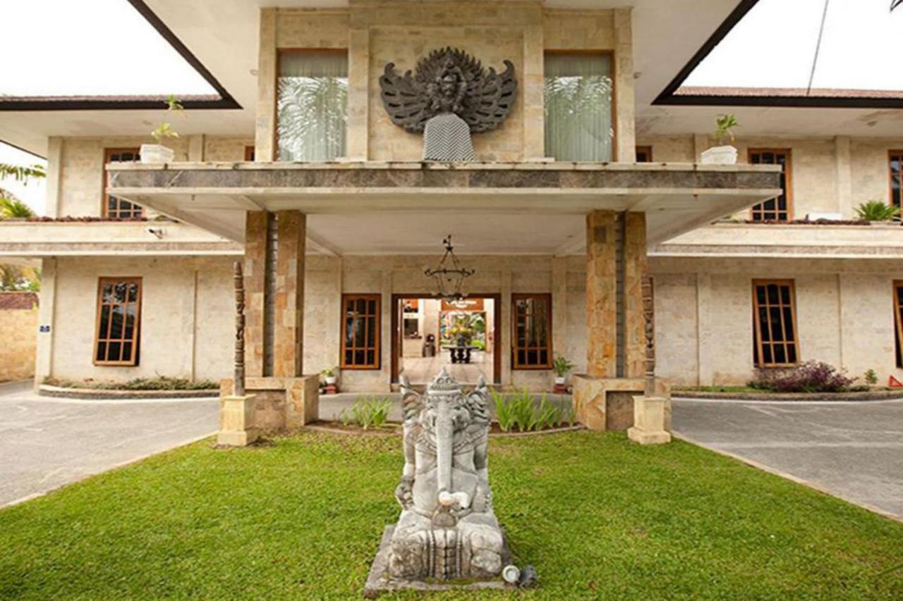 Oyo 2334 Melka Excelsior Hotel Singaraja Extérieur photo