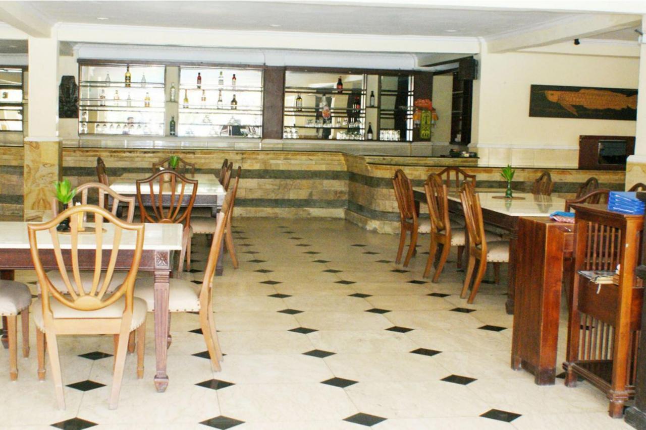 Oyo 2334 Melka Excelsior Hotel Singaraja Extérieur photo