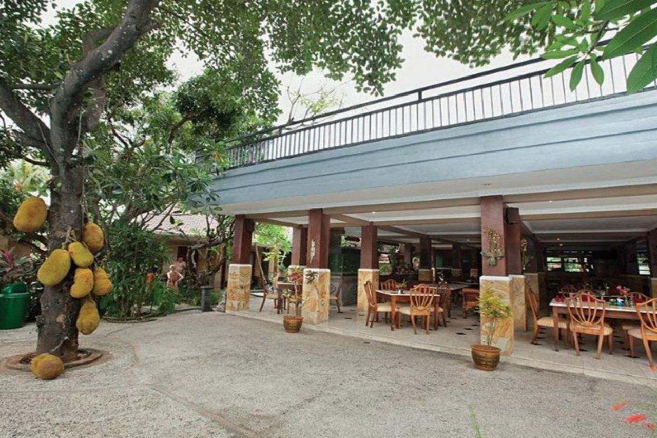 Oyo 2334 Melka Excelsior Hotel Singaraja Extérieur photo